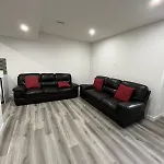 Cozy Two Bedroom Guest Basement Suite In Nw